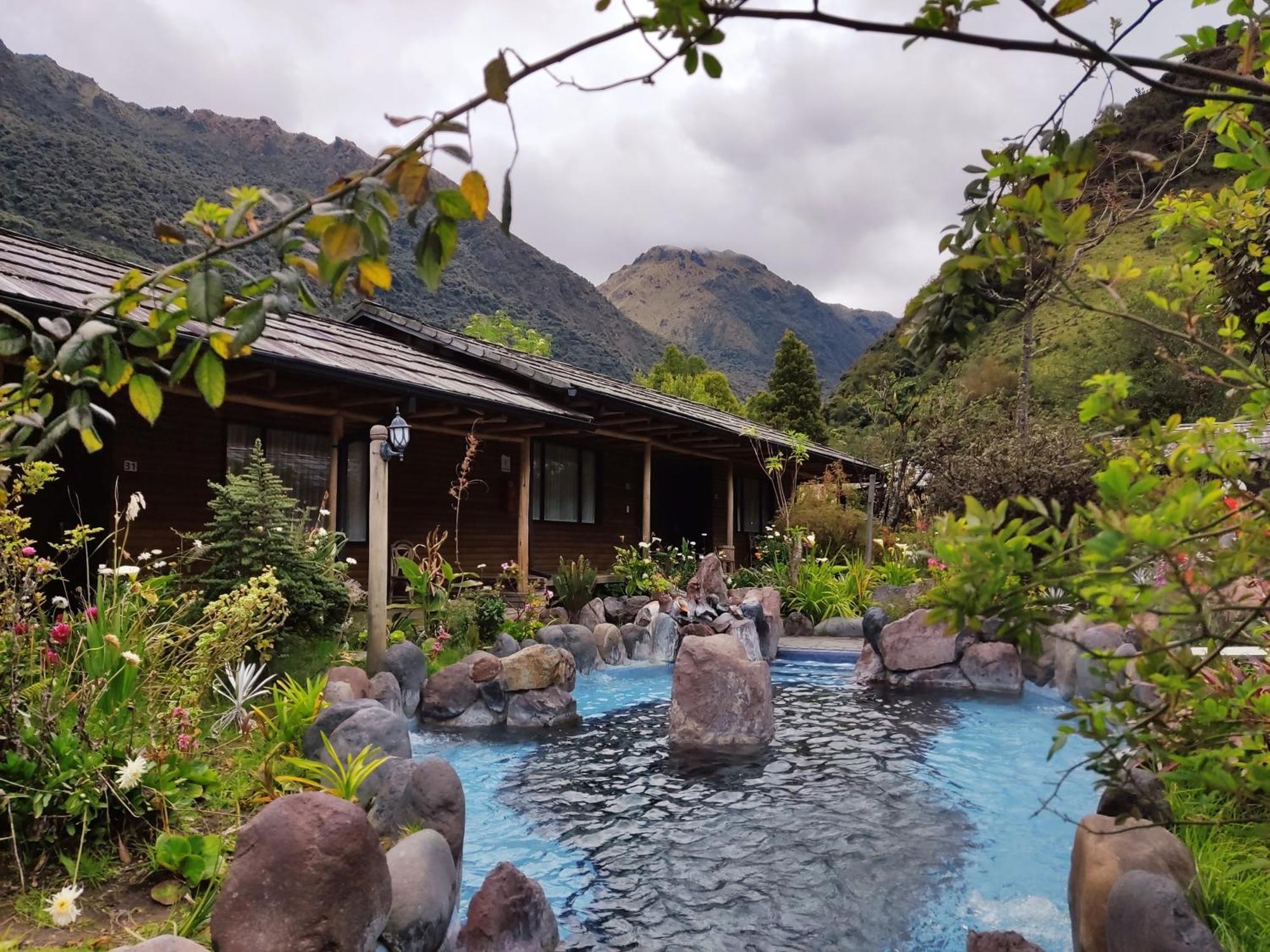 Termas De Папалакта Екстериор снимка Hot springs in Beitou