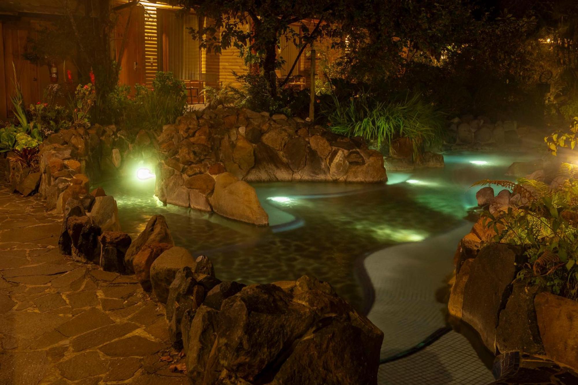 Termas De Папалакта Екстериор снимка A hot spring in Taiwan