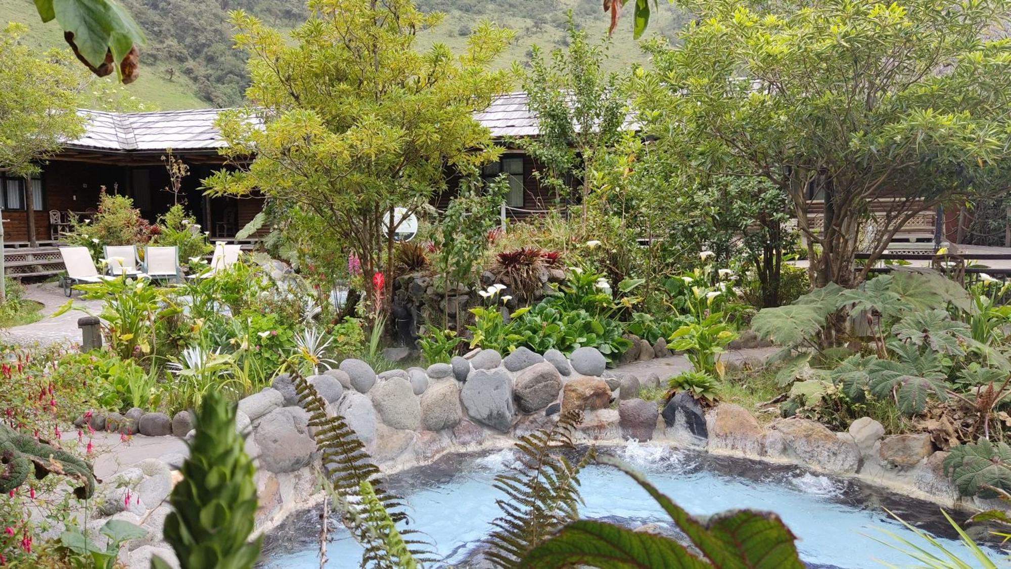 Termas De Папалакта Екстериор снимка Hot springs in Baños, Ecuador