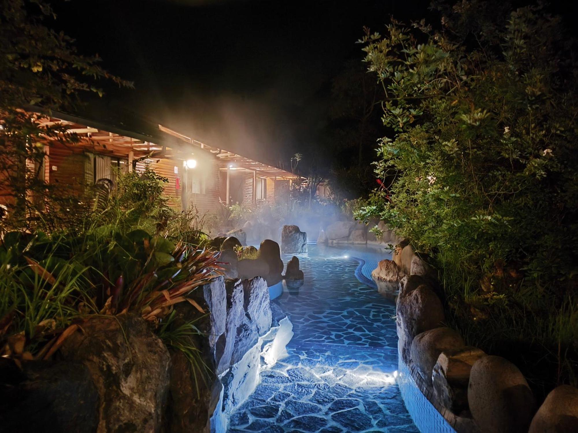 Termas De Папалакта Екстериор снимка The thermal hot springs of Baños